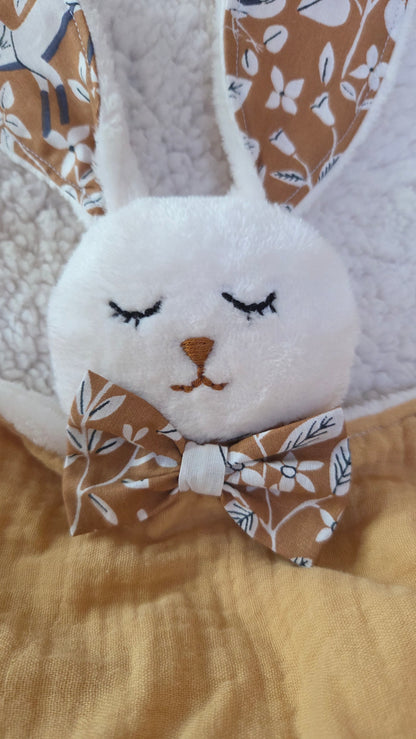 Doudou lapin blanc et beige
