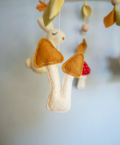Mobile Bébé Forêt Champignons