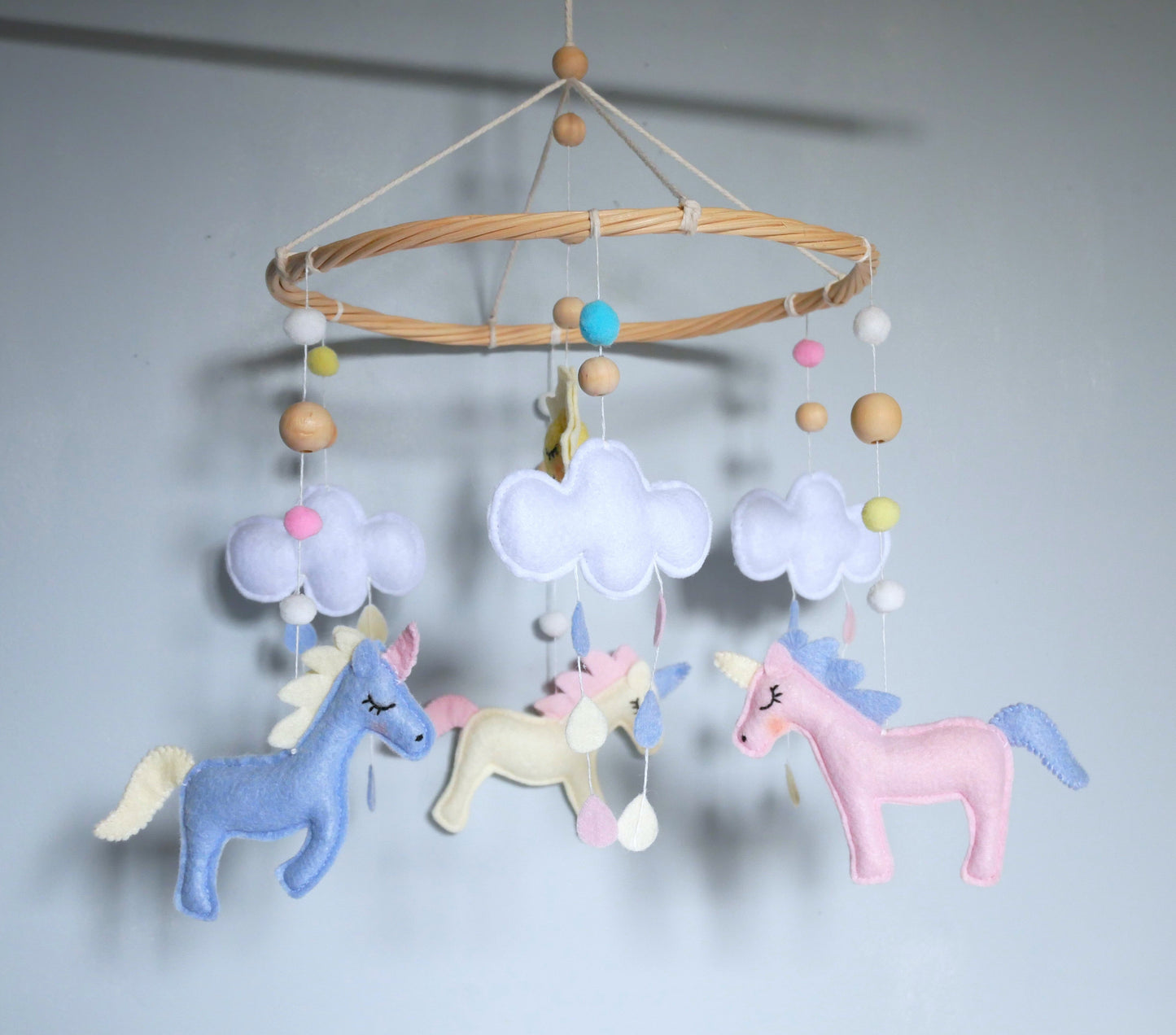 Mobile Bébé Licornes