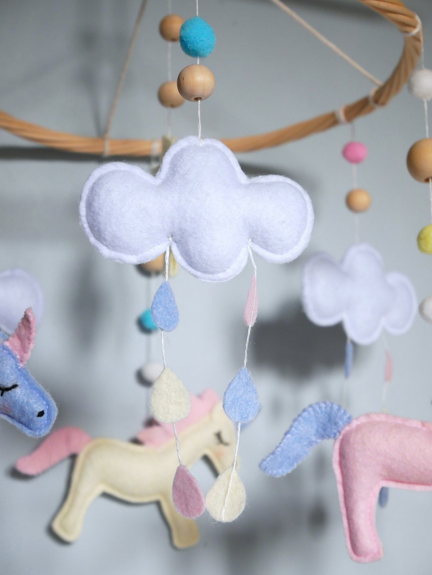 Mobile Bébé Licornes