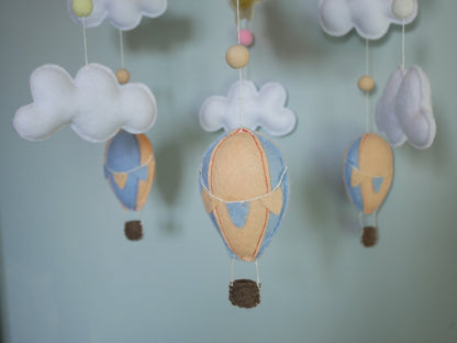 Mobile Bébé Montgolfières